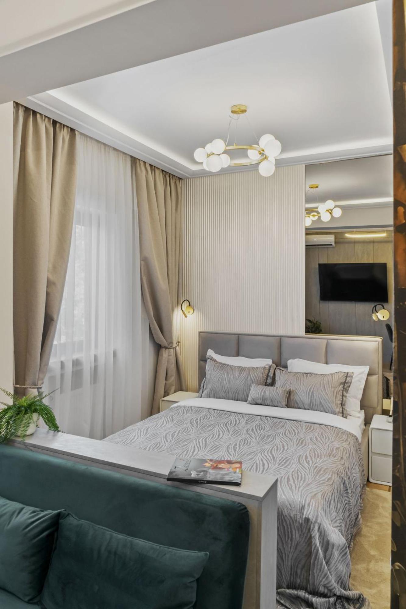 Studio Jungle Breath - City Centre Bucureşti Ngoại thất bức ảnh